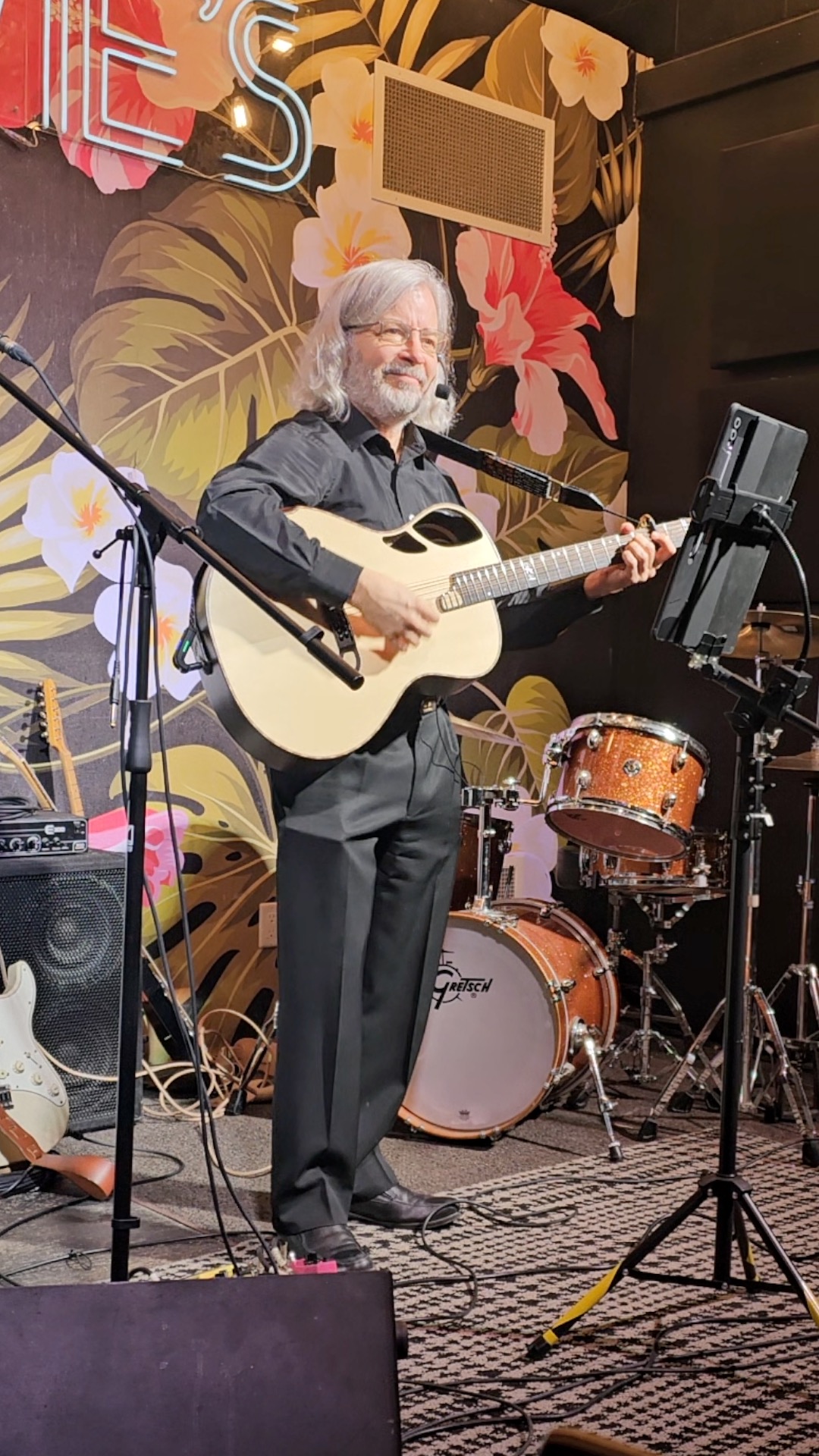 G. Ken Holman performing at open mic